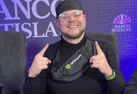 roosteeni - Kick-tilastot, analytiikka ja verkostoyhteenveto